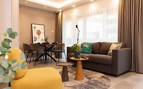 Luxury Cozy 2 Bdr Downtown Apt.2